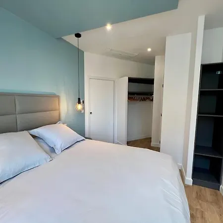 Bright Newly Renovated With Ac Apartment Paris