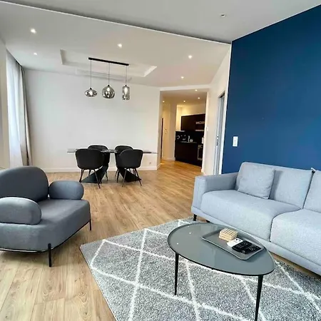 Apartment Bright Newly Renovated With Ac
