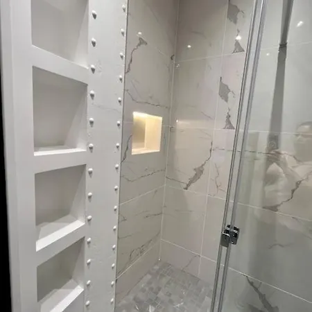 Bright Newly Renovated With Ac * Paris